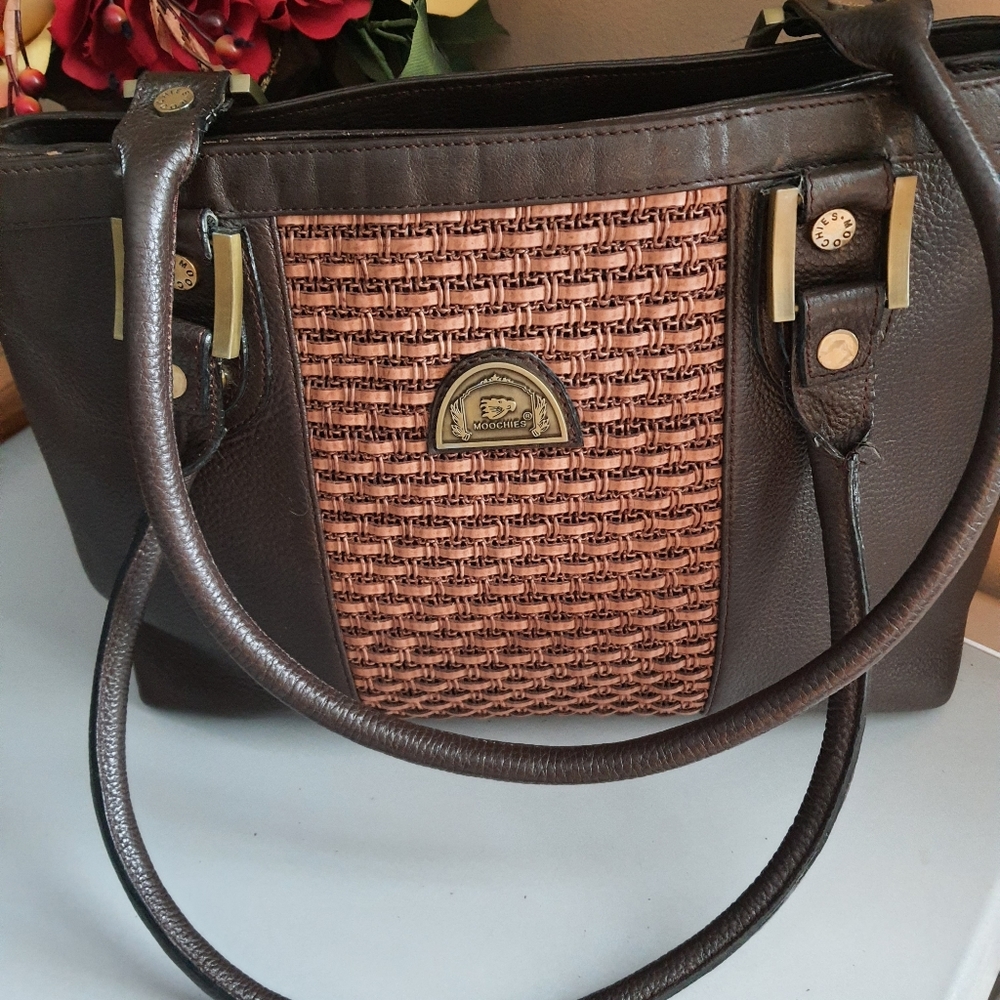Moochies shoulder bag
